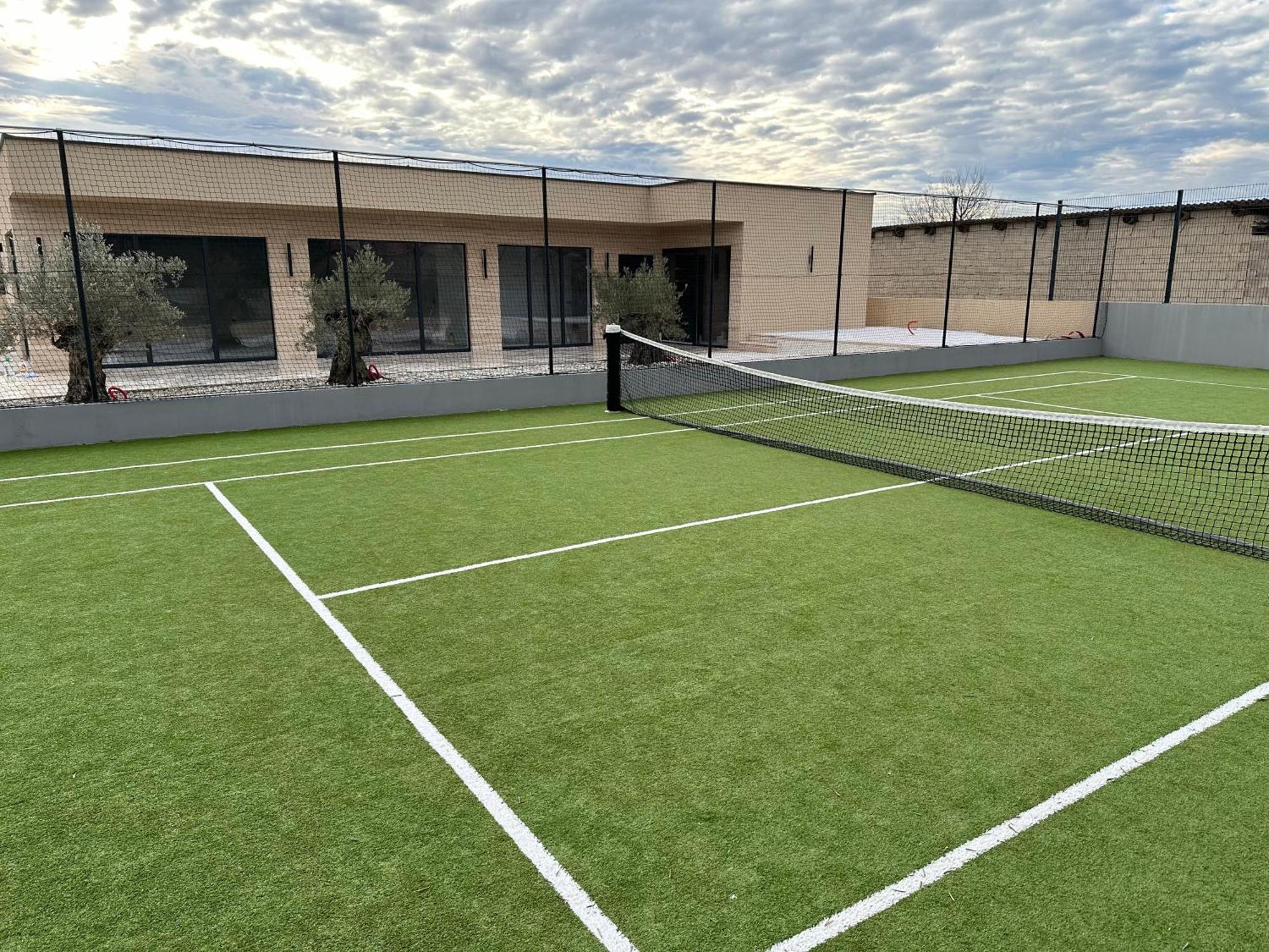 Villa Tina With Swimming Pool, Tennis Court, Games Room, Sauna, Gym, Bbq Policnik Luaran gambar