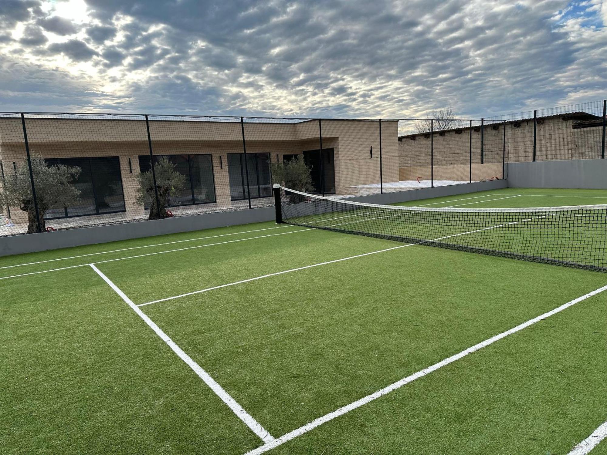 Villa Tina With Swimming Pool, Tennis Court, Games Room, Sauna, Gym, Bbq Policnik Luaran gambar