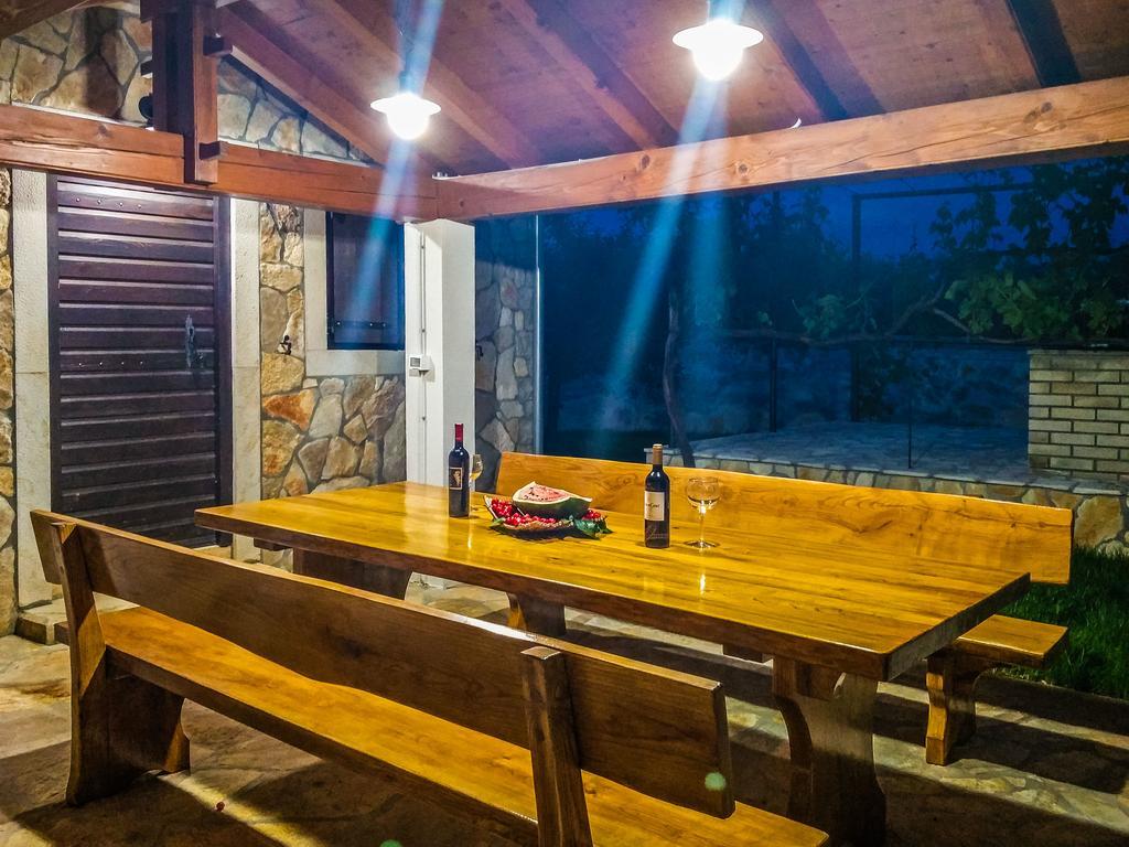 Villa Tina With Swimming Pool, Tennis Court, Games Room, Sauna, Gym, Bbq Policnik Luaran gambar
